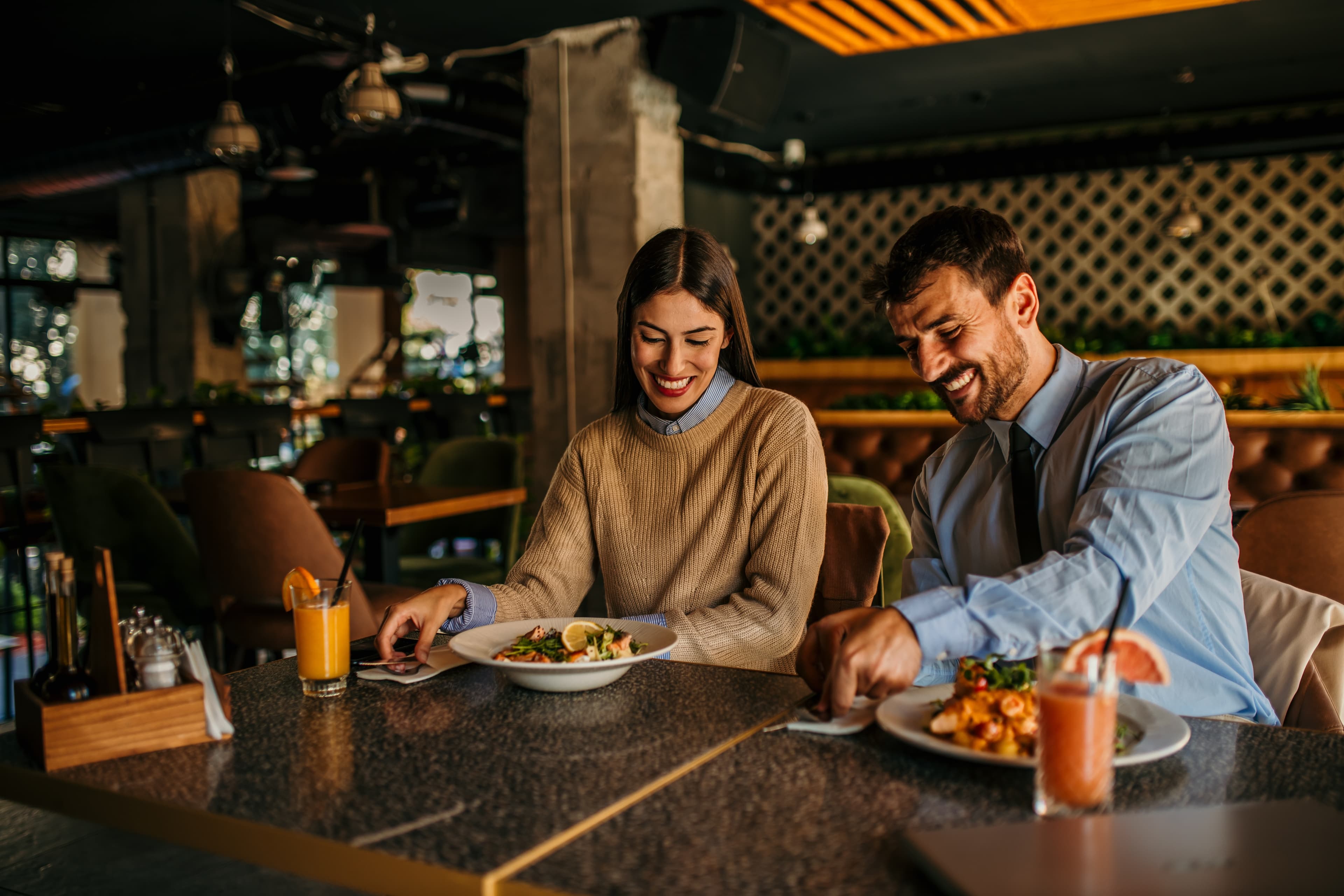 Oakville shopping and dining scene